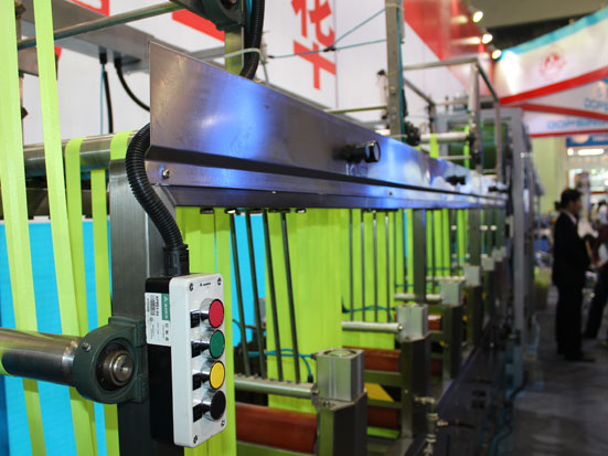 New Arrival China Apparel Ribbons Screen Printer -
KW-812-S/D600 Satin ribbons/label ribbons continuous dyeing machines – Kin Wah detail pictures