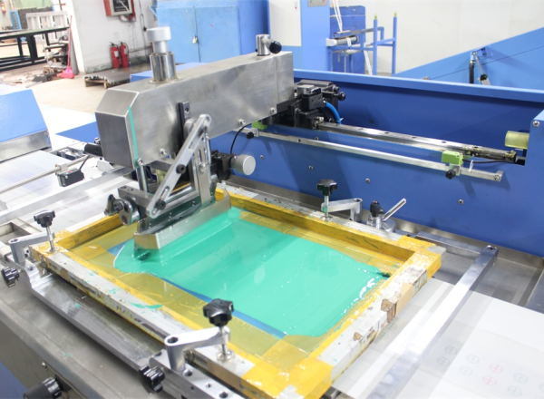 Multicolors Satin Labels Screen Printing Machine Manufacturer