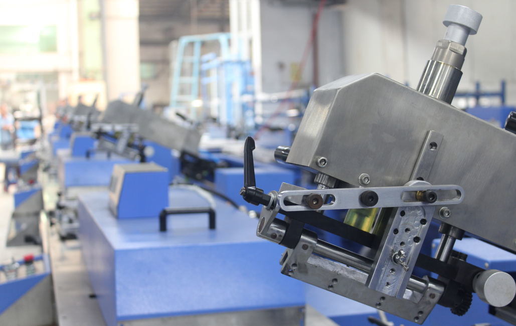 Cloth Labels Automatic Screen Printing Machine (SPE-3000S-5C)