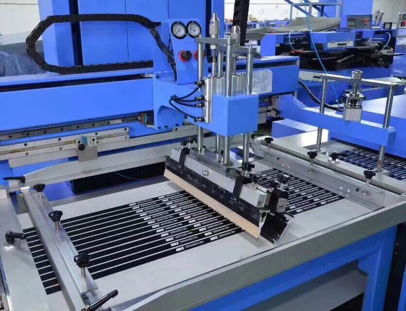 2017 wholesale price Pcb Solder Paste Printer -
 Apparel Woven Labels Automatic Screen Printing Machine with 2 Colors – Kin Wah