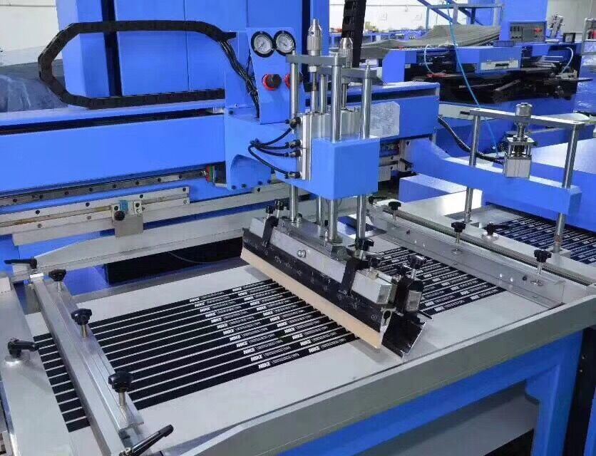 OEM Supply Tapes Rolling Machine -
Apparel Woven Labels Automatic Screen Printing Machine with 2 Colors – Kin Wah detail pictures
