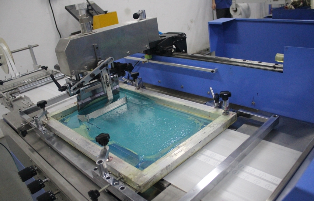 Hot sale Double Sides Silk Screen Printing Machine -
Single Color Satin Ribbons Screen Printing Machine Ds-301 – Kin Wah detail pictures