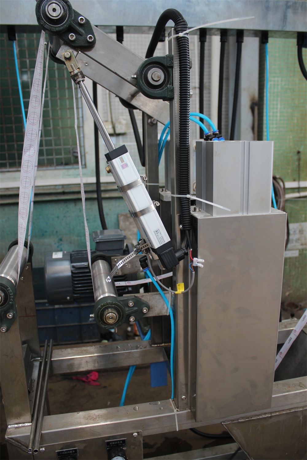 China Manufacturer for Twill Tapes Dyeing And Finishing Machine -
600mm Polyester Satin Ribbons Continuous Dyeing Machine – Kin Wah detail pictures