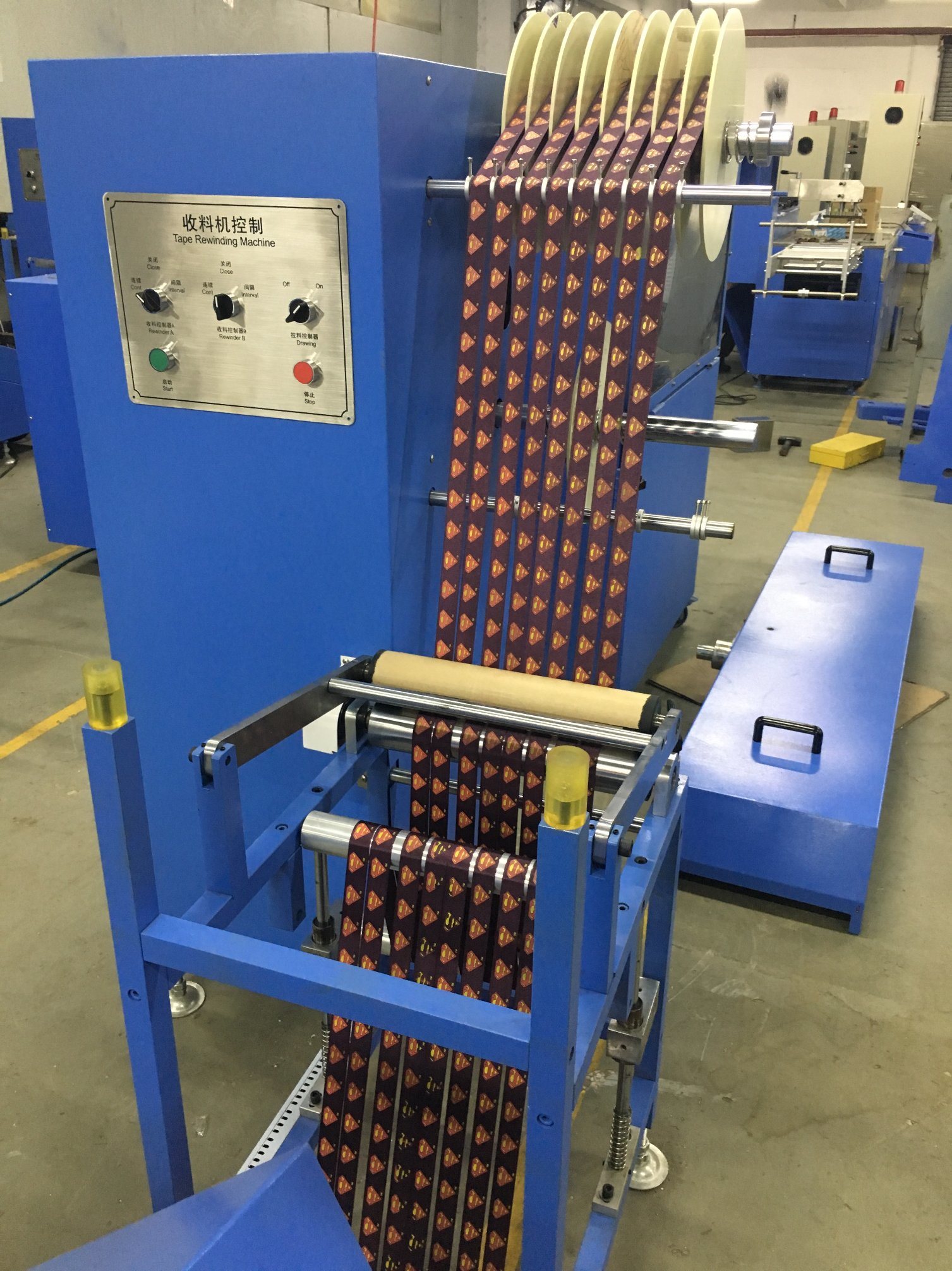 China Supplier Nylon Tapes Small Continuous Dyeing Machine -
4 Colors Satin Ribbon Automatic Screen Printing Machine with Ce Approved – Kin Wah detail pictures