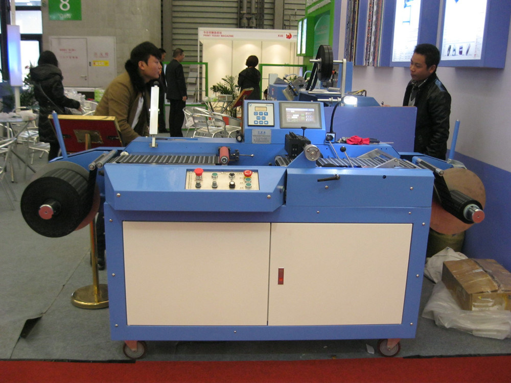 Well-designed Nylon Tapes Screen Printing Machine -
Content Labels Ultrasonic Slitting Machine with High Efficiency – Kin Wah detail pictures
