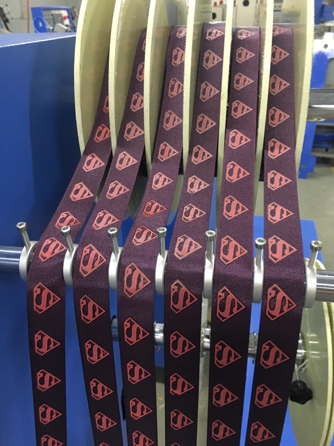 China Supplier Nylon Tapes Small Continuous Dyeing Machine -
4 Colors Satin Ribbon Automatic Screen Printing Machine with Ce Approved – Kin Wah detail pictures