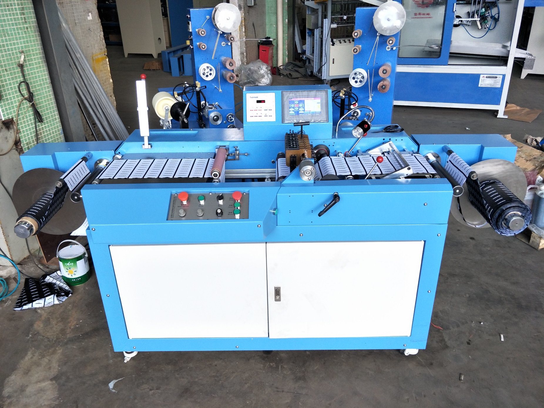 Manufactur standard Wide Sling Webbings Dyeing And Finishing Machine -
Polyester Satin Labels Ultrasonic Slitting Machine – Kin Wah detail pictures